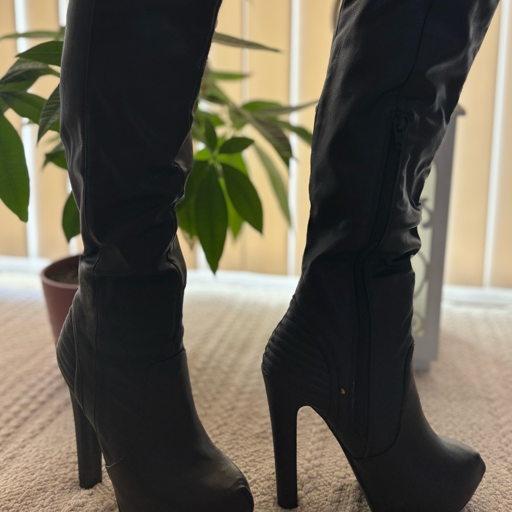Black Knee-High Platform Boots